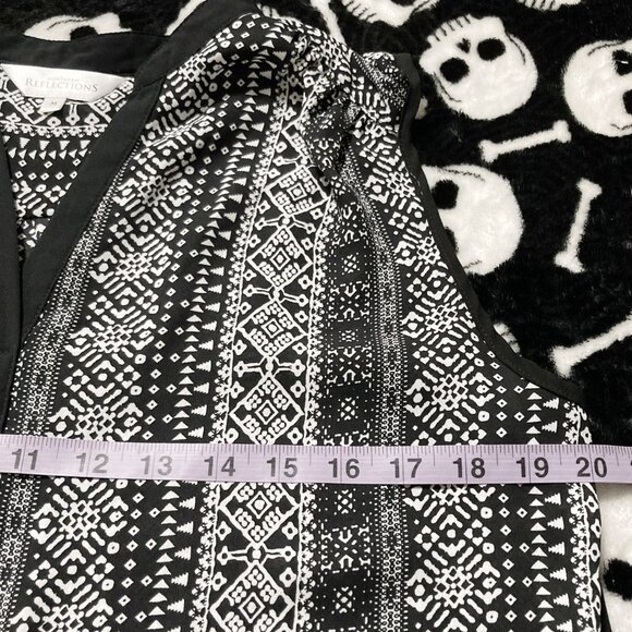 NORTHERN REFLECTIONS Black white sleeveless geometric tank top MEDIUM goth shirt - Picture 9 of 15